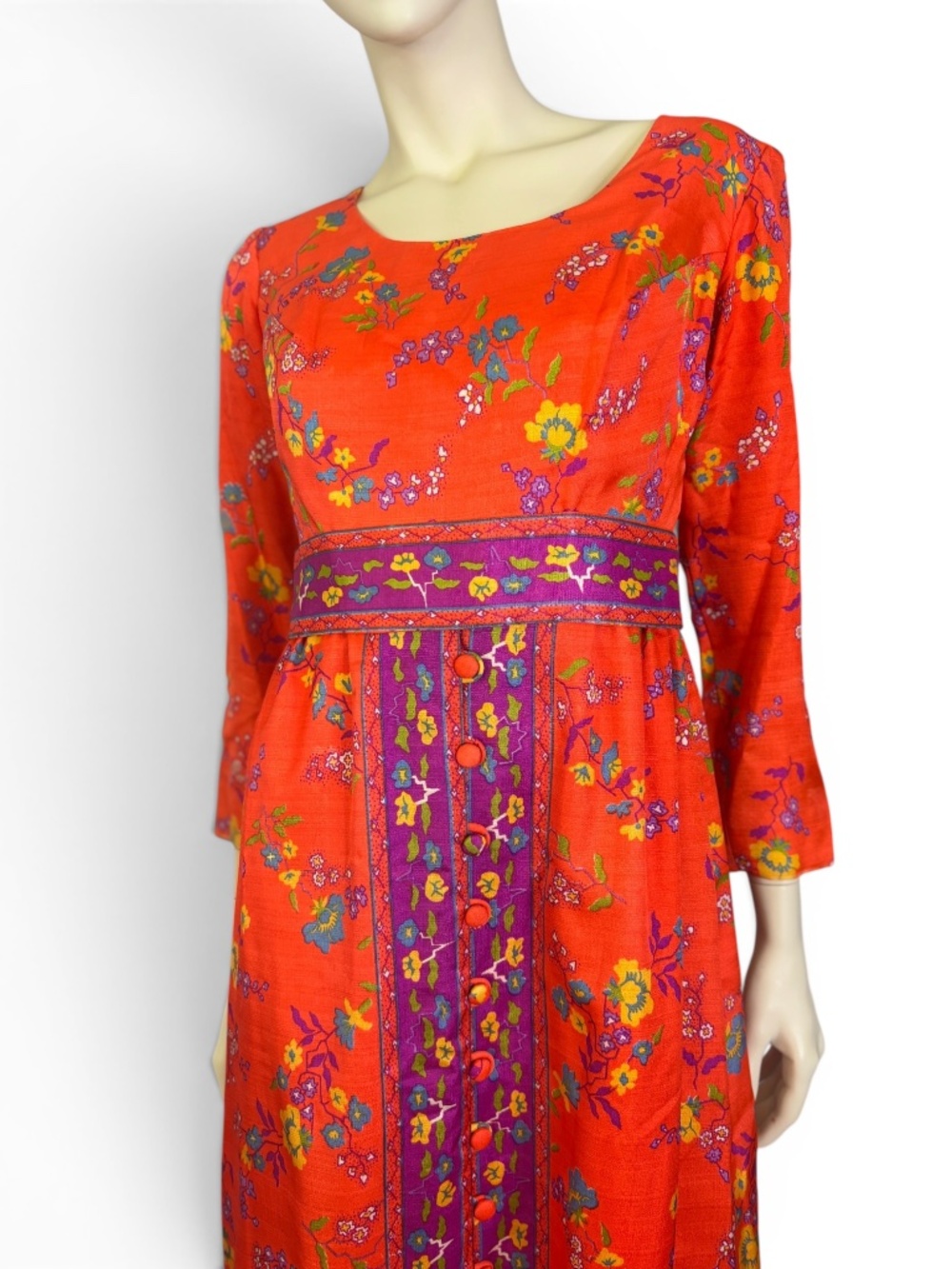 1970s‎ Floral Bohemian Asian Motif Maxi Dress with Contrast Panel & Waist Detail - Picture 4 of 7